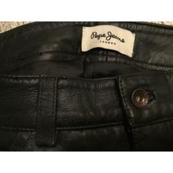 Zwart leren mini rok merk Pepe jeans maat L