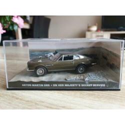 Nr.12 Aston Martin DBS James Bond Diorama 1:43 ( UH)