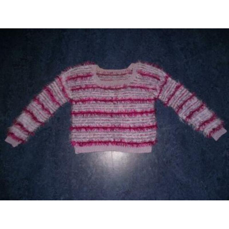 Te koop lila / cerise pluche wol / angora trui, handmade: M