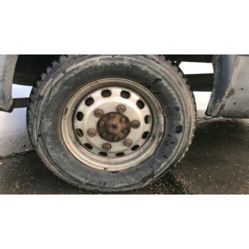 Ford Transit 15-seats 6bolts