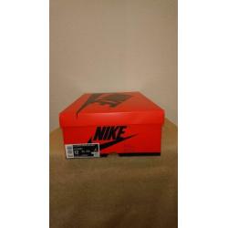 Nike jordan 1 mid Maison Chateau maat 46