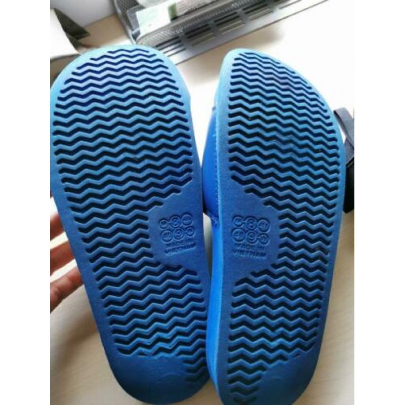 Reebok slippers blauw, zgan. 40 / 40,5