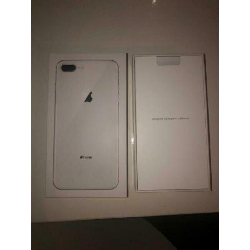iPhone 8+ zilver