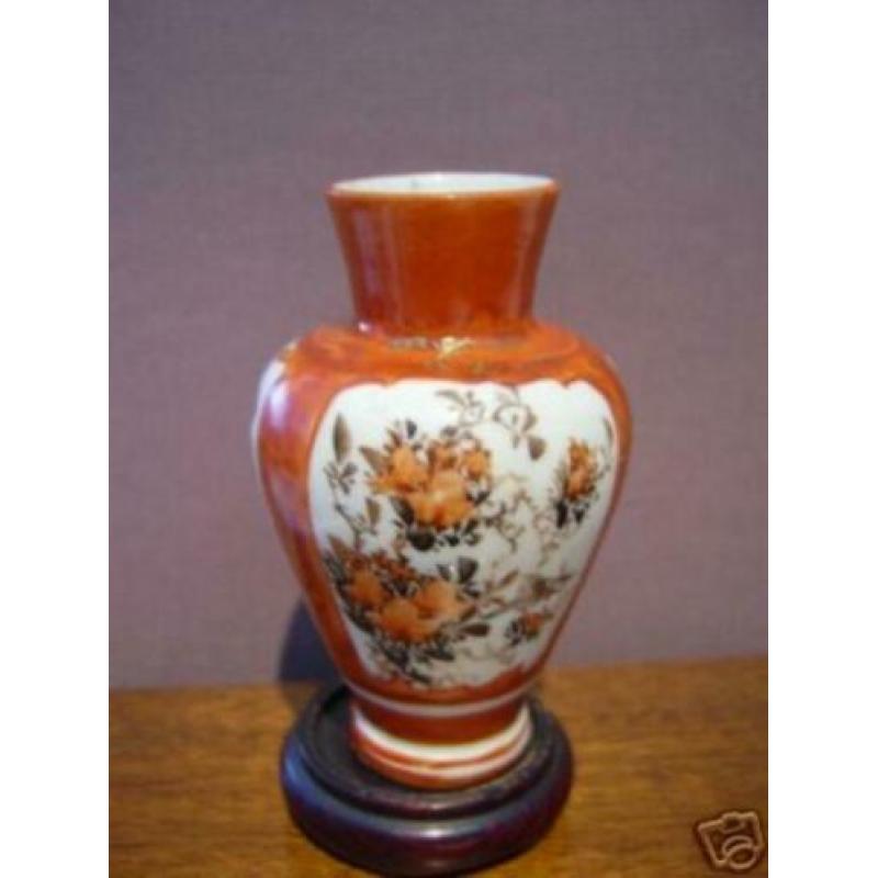 19.Meiji Japanese Kutani Vase