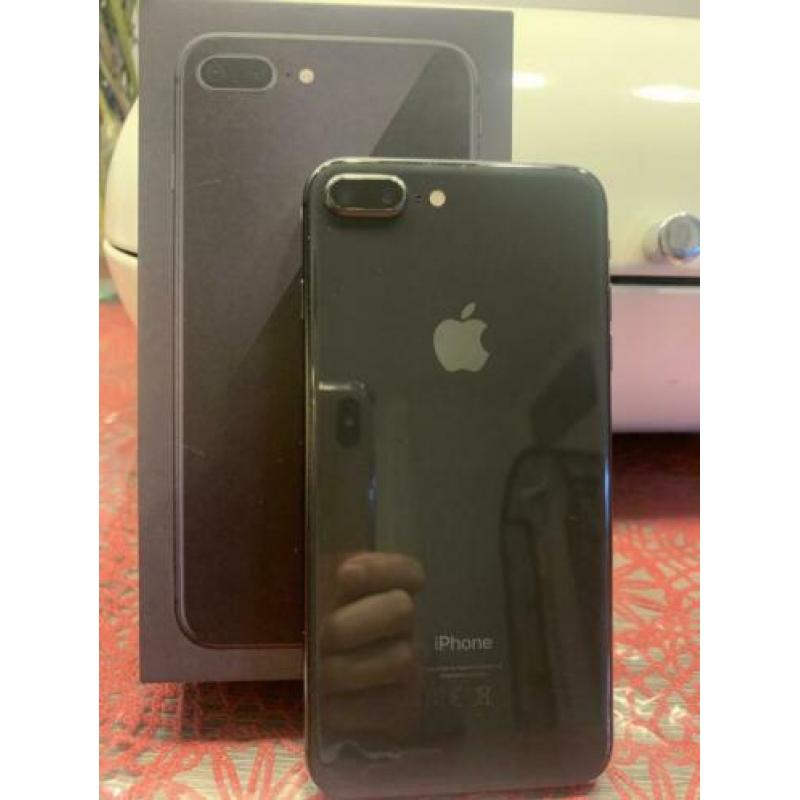 iPhone 8 Plus 64gb Spacegrey inc lederen hoesje screenprotec