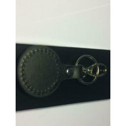 sheaffer pin en sleutelhanger 100 jaar bestaan zie foto's