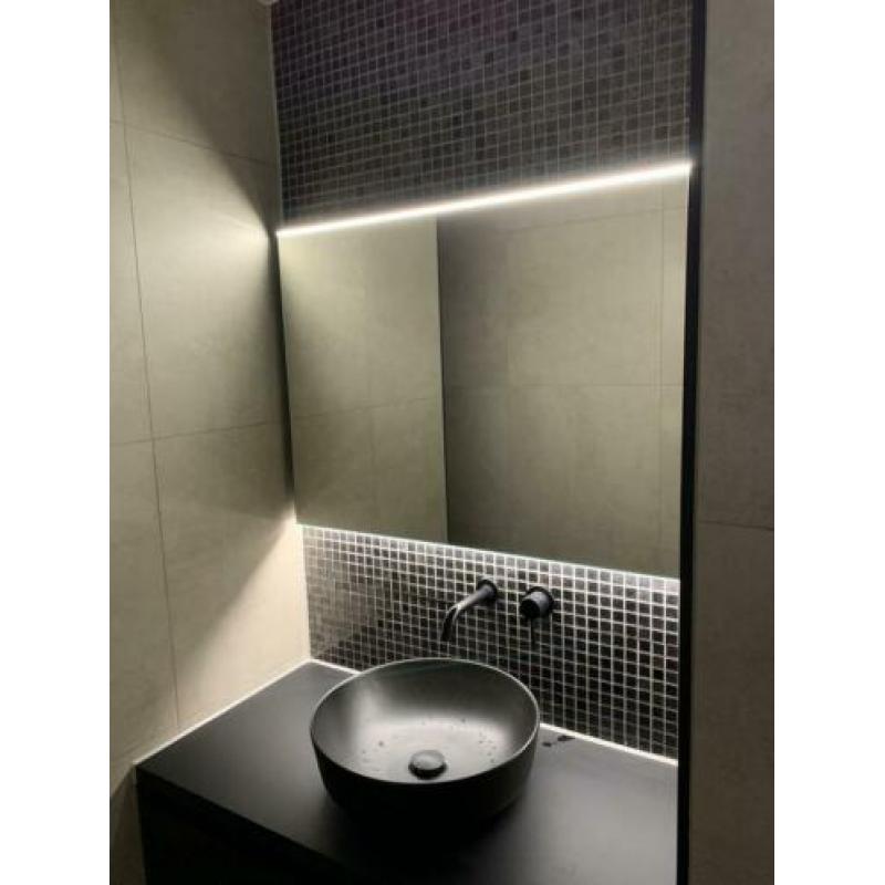 Badkamer spiegel met verwarming en licht dimbaar 100x70