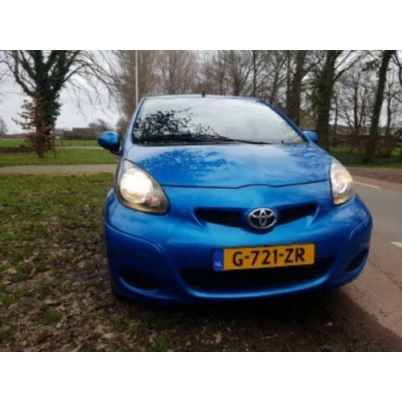 Toyota Aygo 1.0 12V Vvt-i 5DRS 2010 Blauw 91.463 KM.