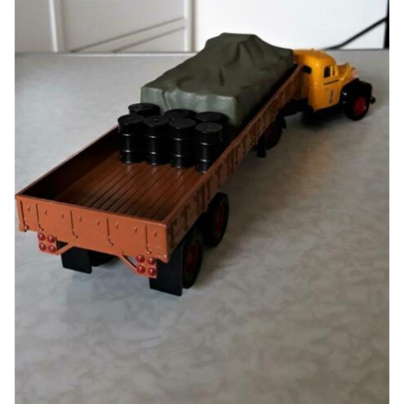 Corgi Classic Diamond serie met certif. en ovp...1/50
