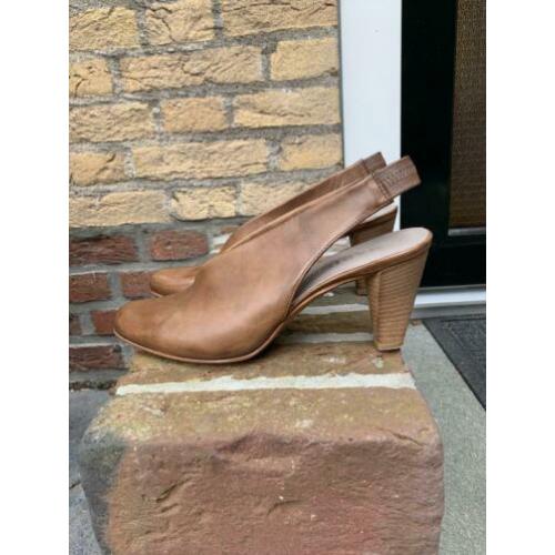 Mooie leren half open schoenen van merk Maripé maat 38.