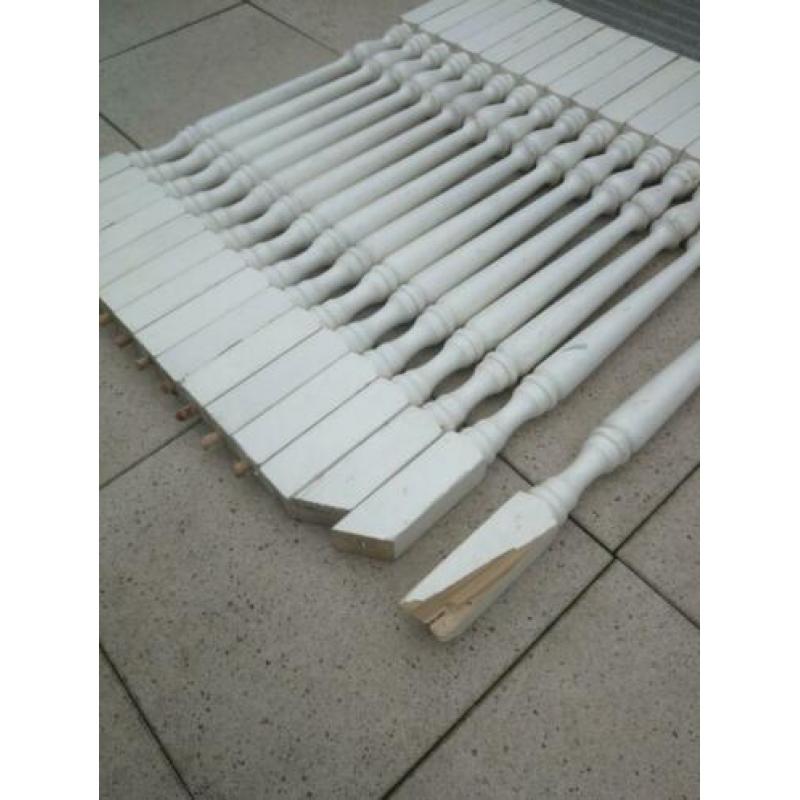 Paaltjes trap / balustrade 16 stuks
