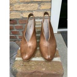 Mooie leren half open schoenen van merk Maripé maat 38.