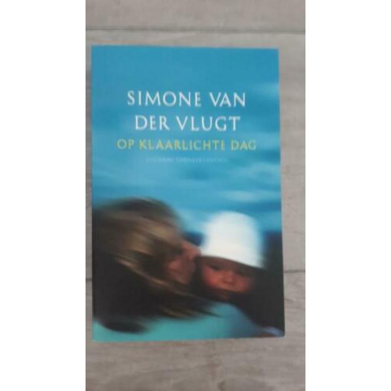Simone van der Vlugt- Blauw water
