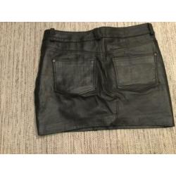 Zwart leren mini rok merk Pepe jeans maat L