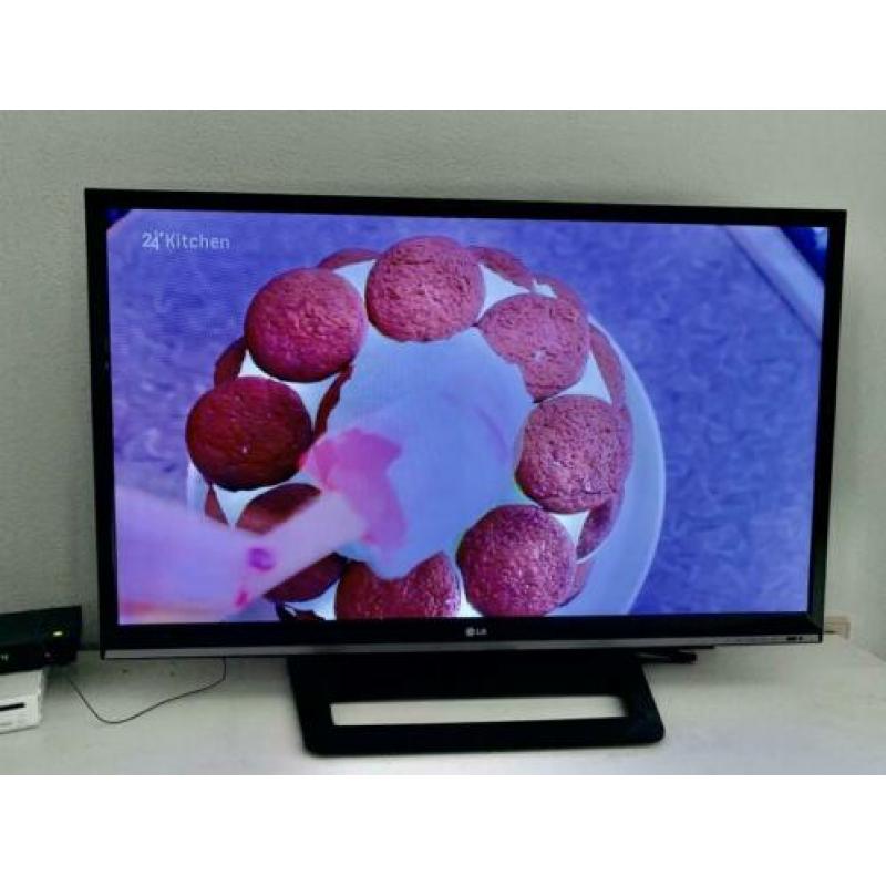 LG LED-tv, 42 inch, uit 2012, in goede conditie