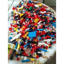 Losse oude lego met 15 wegplaten