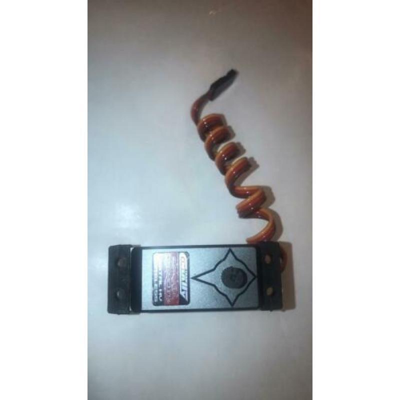 Corally cs-4014 low profile servo incl post