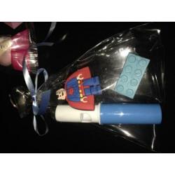 Traktatie 12x Lego sleutelhanger, lego gum +snoepje 15,00