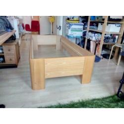 Massief houten bed 90 x 200 cm