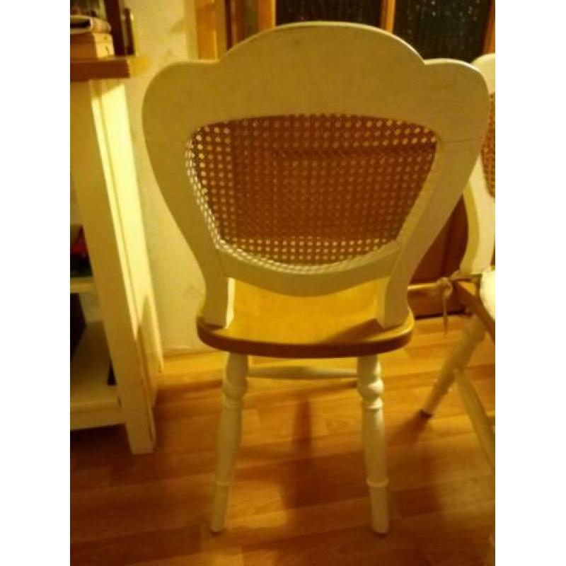 Houten stoelen