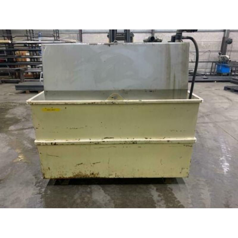 Opslagtank afgewerkte olie