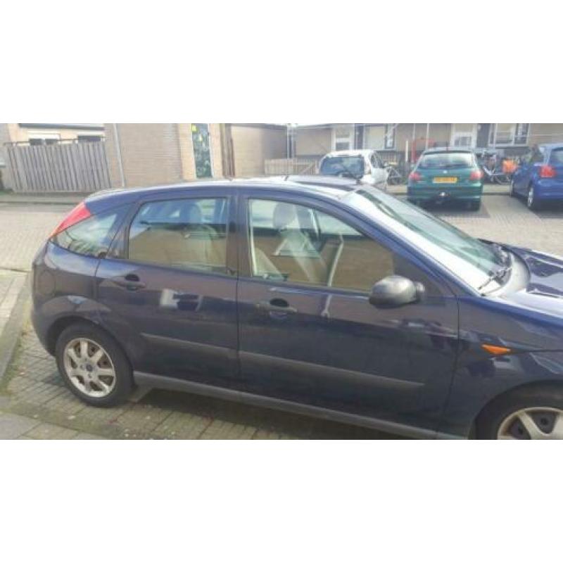 Ford Focus 1.6 I 1999 Blauw