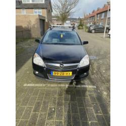 Opel Astra 1.6 16V 85KW St.wgn. 2007 Zwart met leer/navi