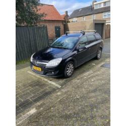 Opel Astra 1.6 16V 85KW St.wgn. 2007 Zwart met leer/navi