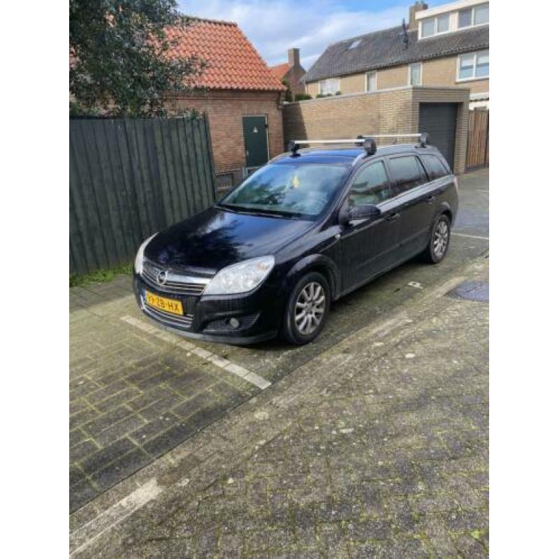 Opel Astra 1.6 16V 85KW St.wgn. 2007 Zwart met leer/navi