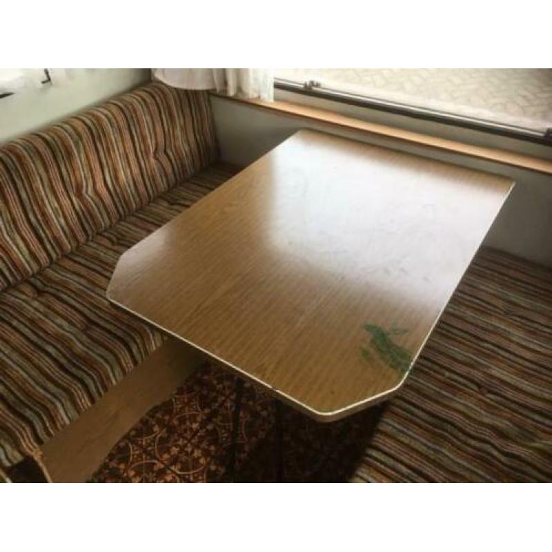 Kip De Luxe 480 leuke caravan voor weinig