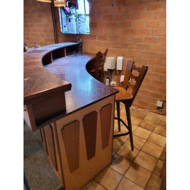 Bar te koop