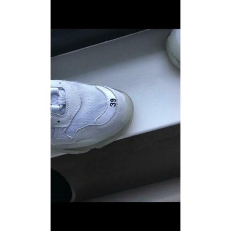 Balenciaga triple s