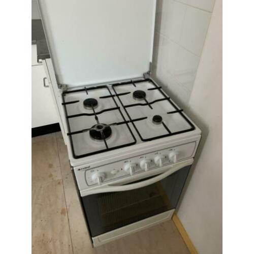 Indesit oven + gasfornuis