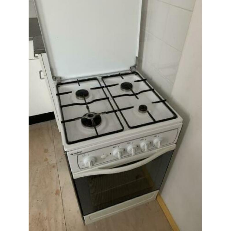 Indesit oven + gasfornuis
