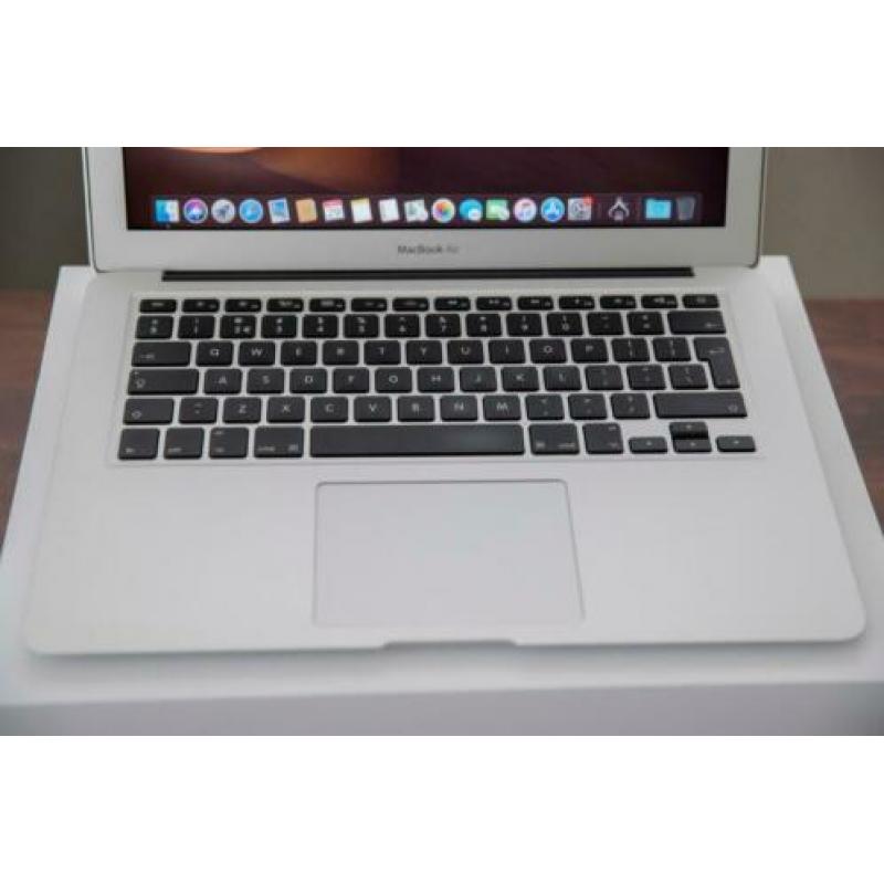 Apple macbook Air 13 inch 2014 8GB RAM 128GB SSD