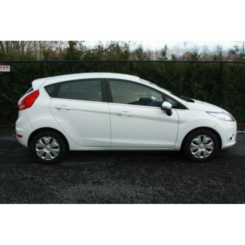 Ford Fiesta 1.6 TDCi ECOnetic Titanium CLIMA APK 02-2021