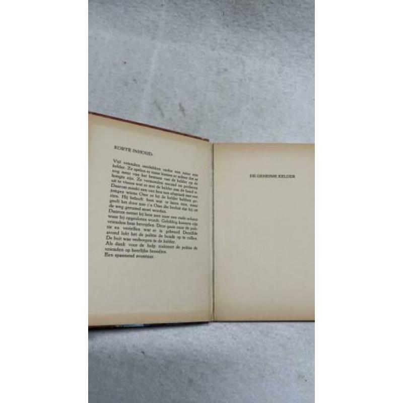 Boek De geheime kelder door E Stratingh