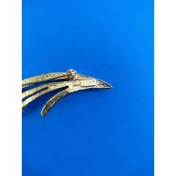 Broche verguld met parels en strass.