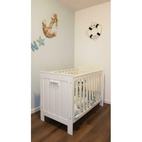 Complete babykamer Marseille (ledikant, commode en kast)