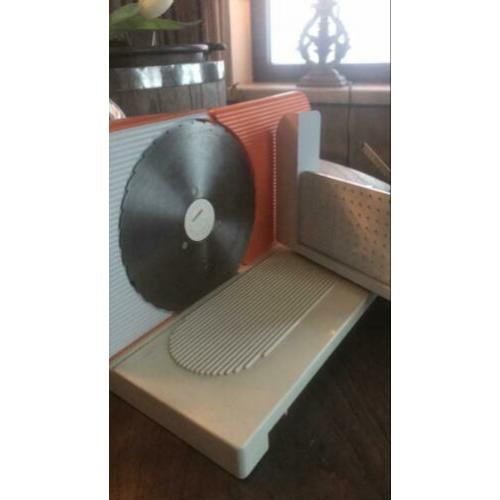 Retro snijmachine. ritter E 08 Electric