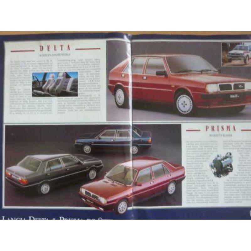 folder Lancia modellen 1989 met oa Ypsilon en Thema 8.32