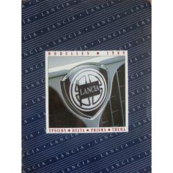 folder Lancia modellen 1989 met oa Ypsilon en Thema 8.32
