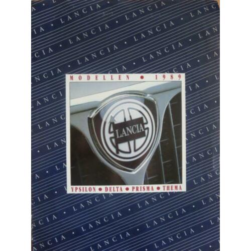 folder Lancia modellen 1989 met oa Ypsilon en Thema 8.32
