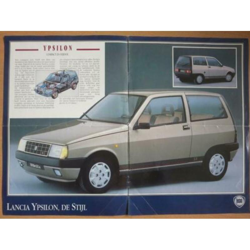 folder Lancia modellen 1989 met oa Ypsilon en Thema 8.32