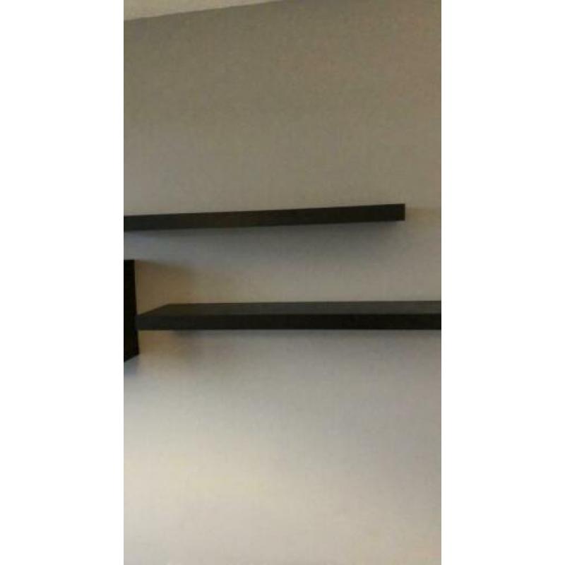 Wandkastjes 2x & wandplanken 2x