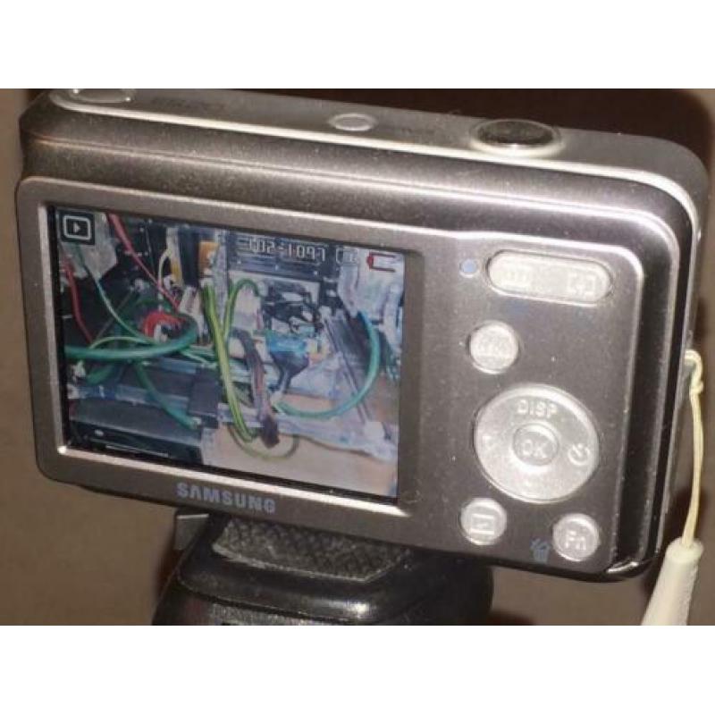 ZGAN: SAMSUNG camera 10.2 Megapixel, 4X optical zoom