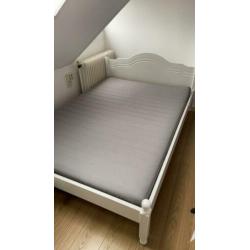 Houten bed (140x200) inclusief lattenbodem