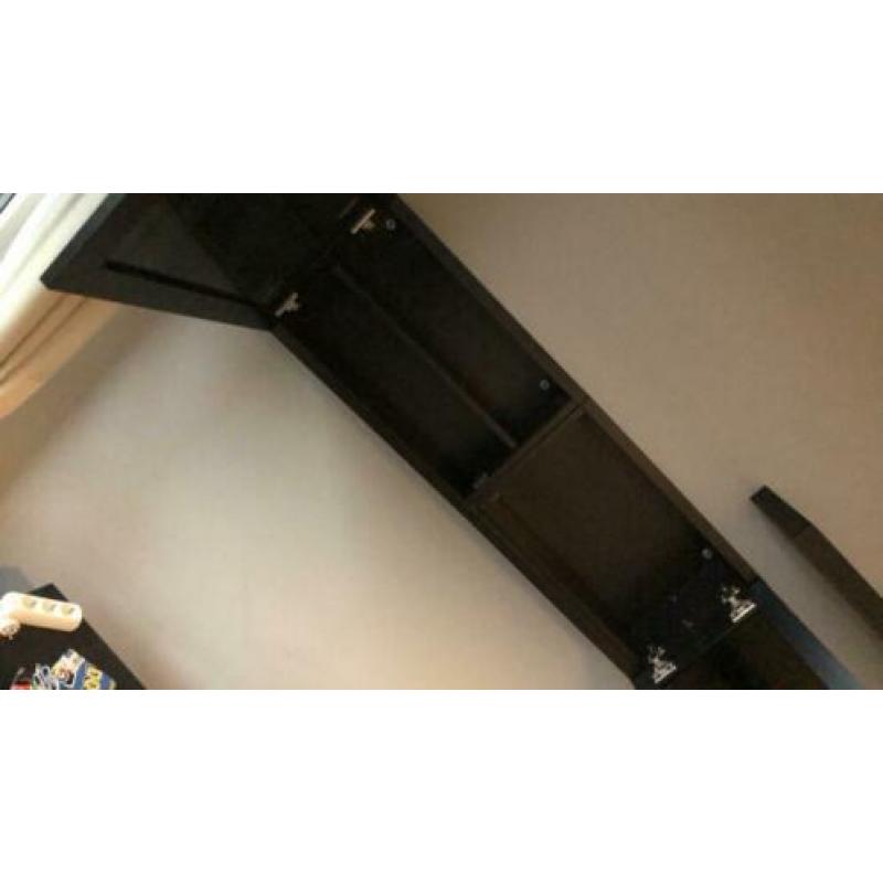 Wandkastjes 2x & wandplanken 2x