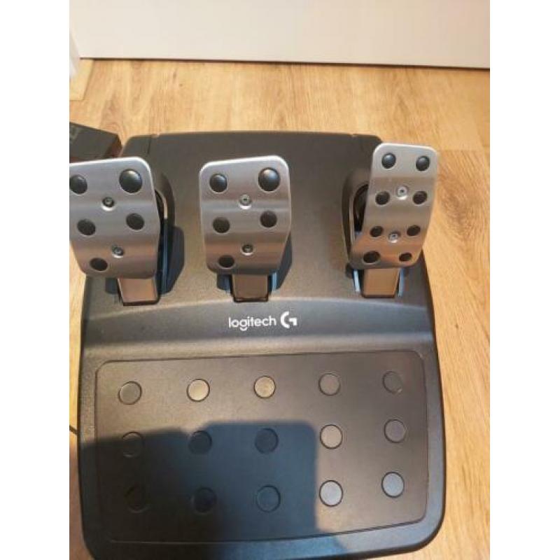 logitech g29 stuur en schakelpook en f1 2019 en playseat