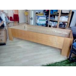 Massief houten bed 90 x 200 cm